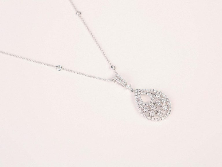 Halo Diamond Pendant