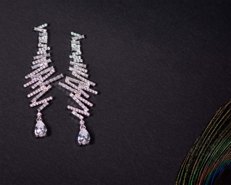 Linear cascade drops